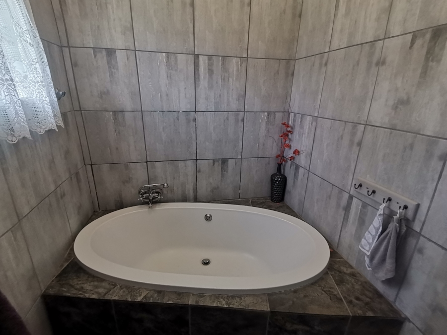 4 Bedroom Property for Sale in Senekal Free State